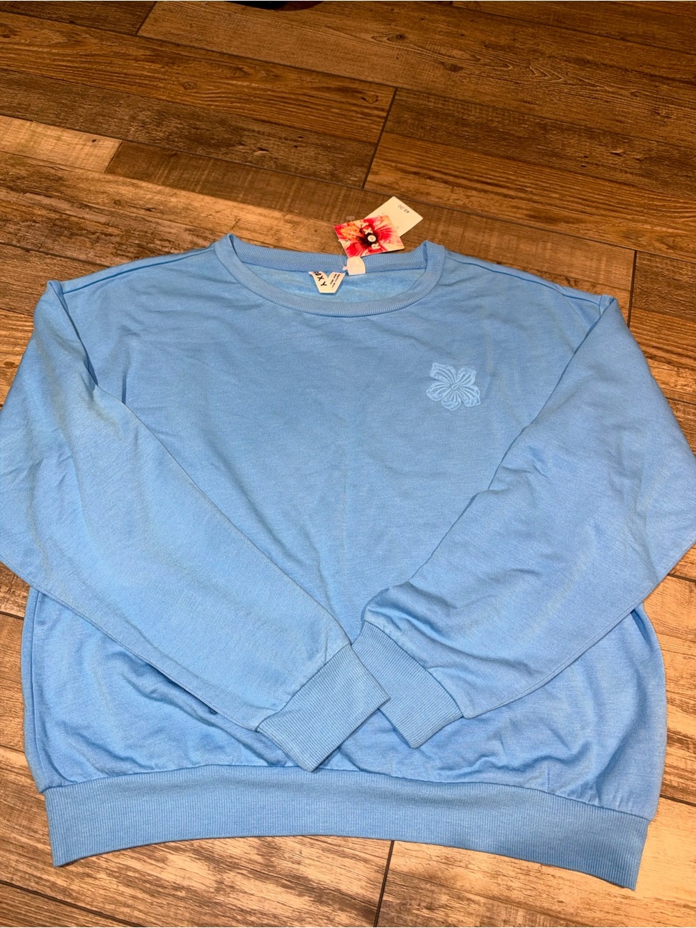 Roxy Crewneck NWT Size Small